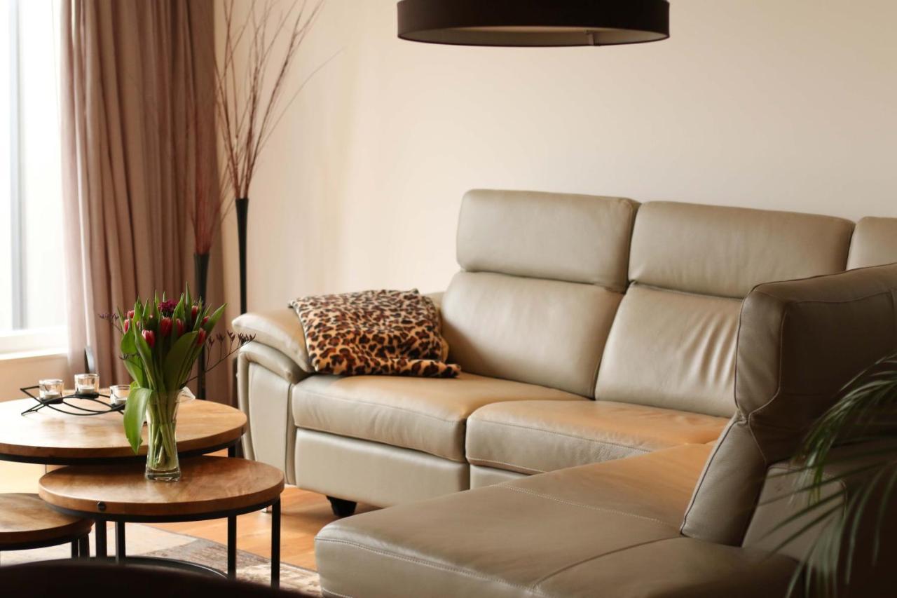 Guesthouse Bednboot Met Terras Aan Het Water Rijpwetering Luaran gambar