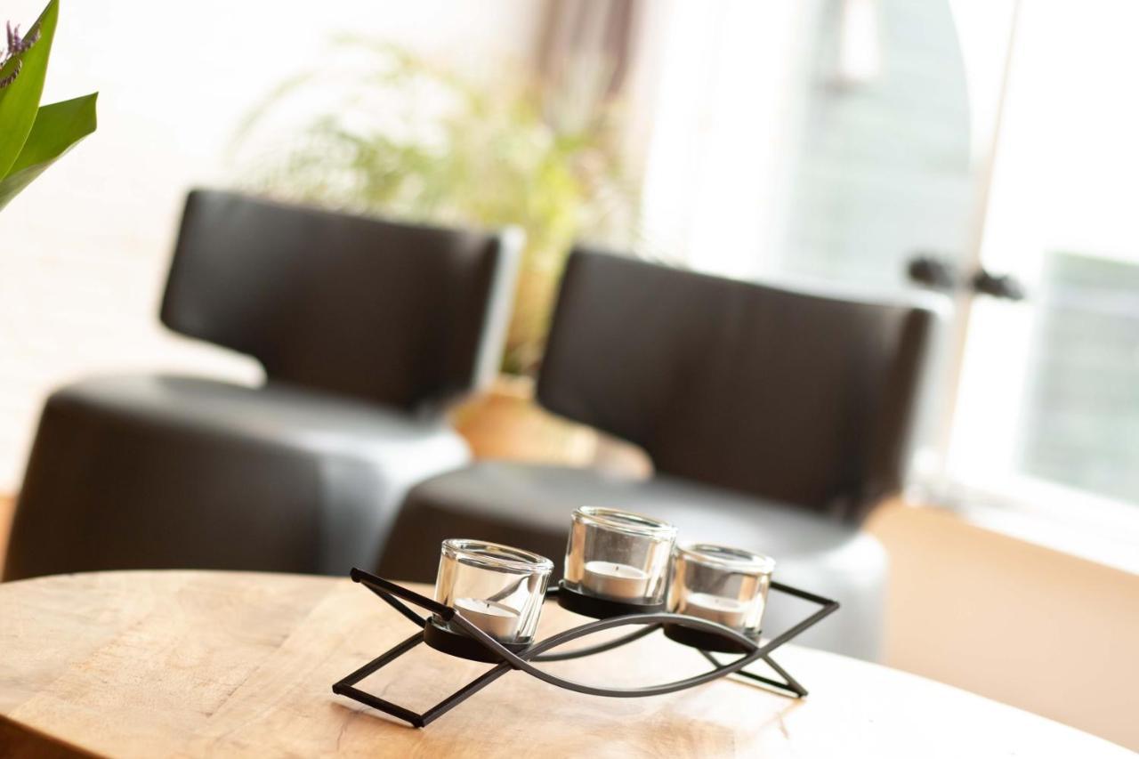 Guesthouse Bednboot Met Terras Aan Het Water Rijpwetering Luaran gambar