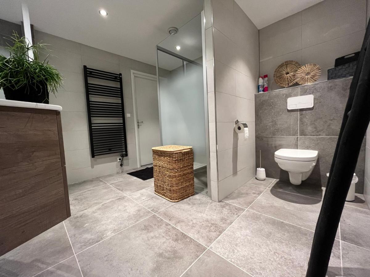 Guesthouse Bednboot Met Terras Aan Het Water Rijpwetering Luaran gambar