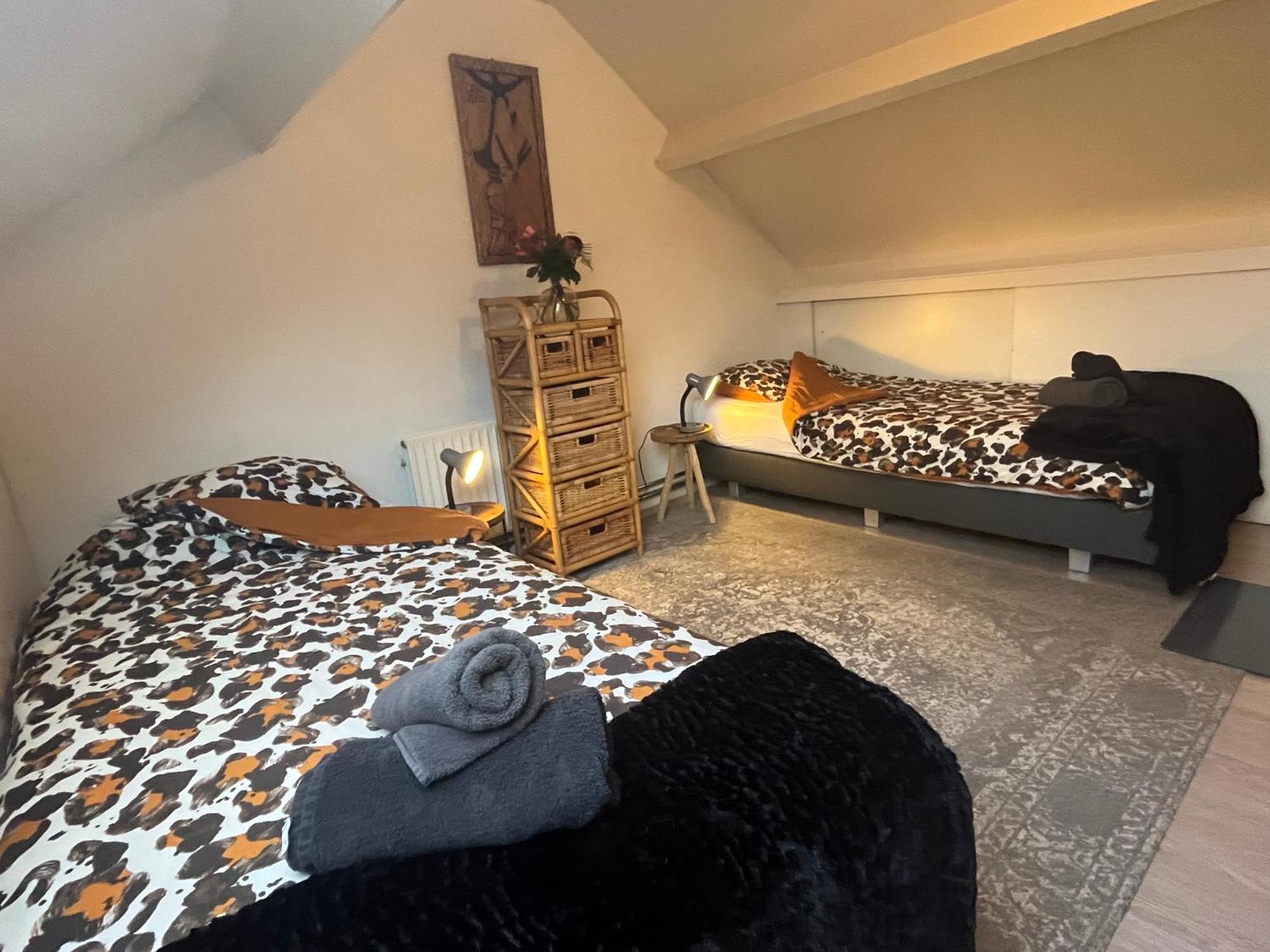 Guesthouse Bednboot Met Terras Aan Het Water Rijpwetering Luaran gambar